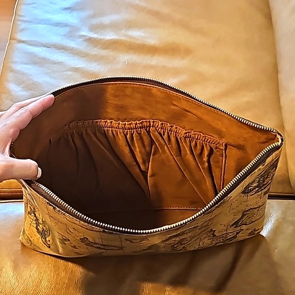 Patricia Nash Braga Laptop Case Classic Map Print Leather 15" Wristlet Zip - Picture 8 of 11